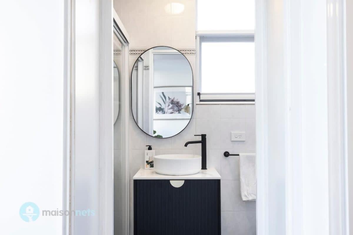 Studio Apt With Parking Balcony & Water Views Сідней Екстер'єр фото
